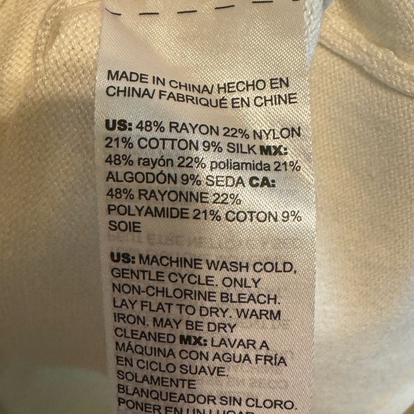 Chicos Size 0 (small) Ivory Tie Pullover Sweater. - Picture 8 of 10